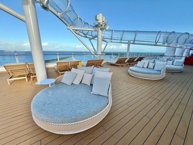 Round Loungers on Disney Cruise Line